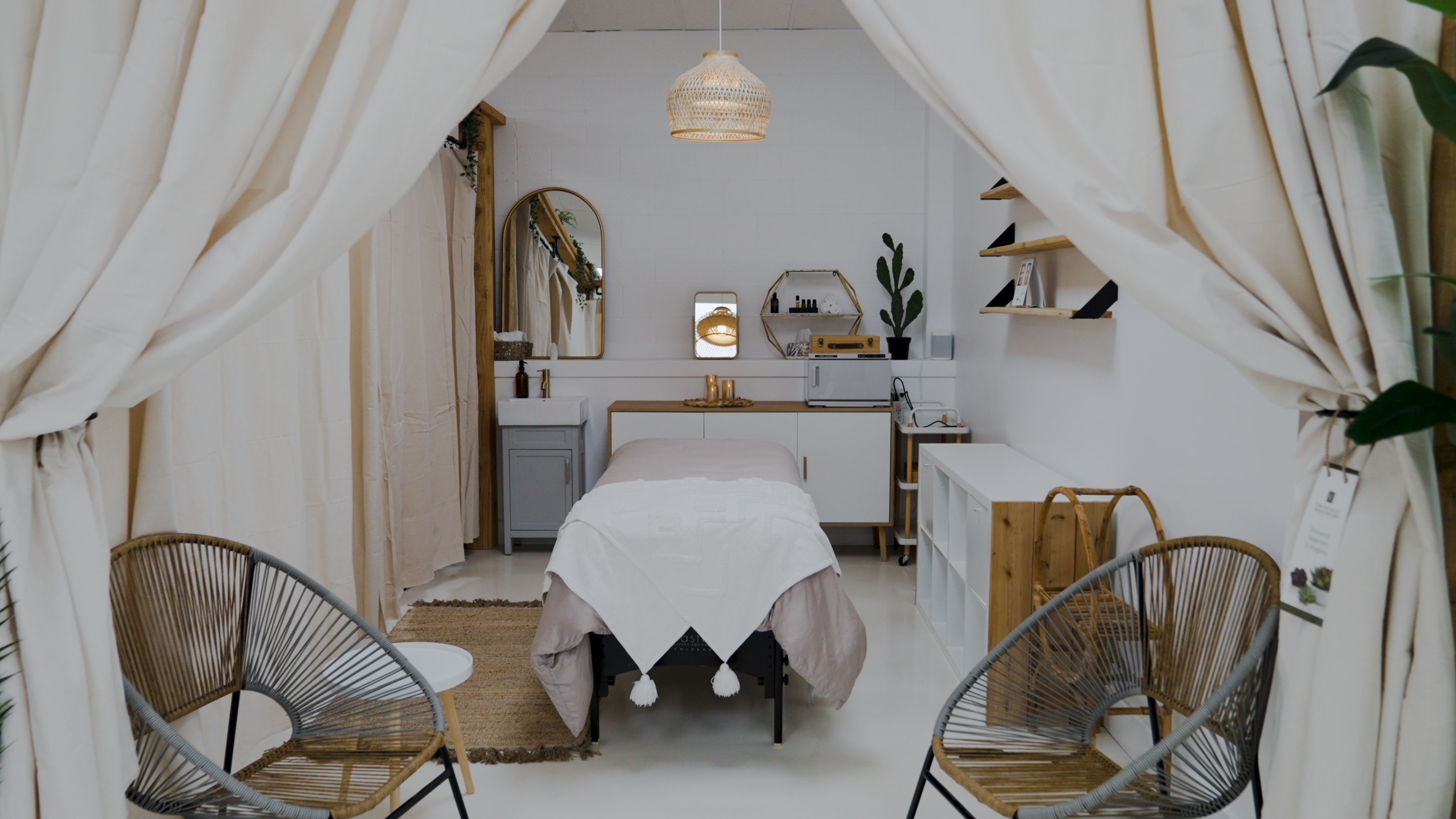 Van Isle beauty studio interior